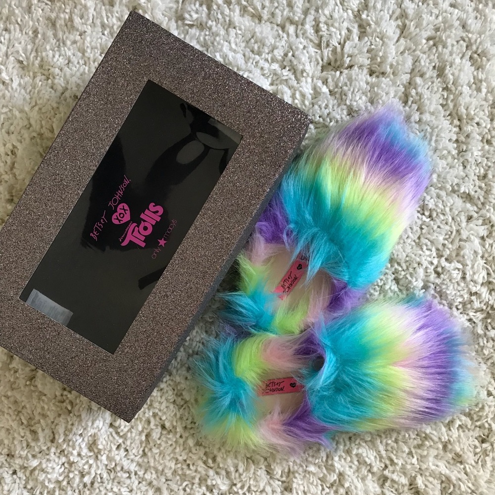 Betsey Johnson XOX Trolls Slip On
